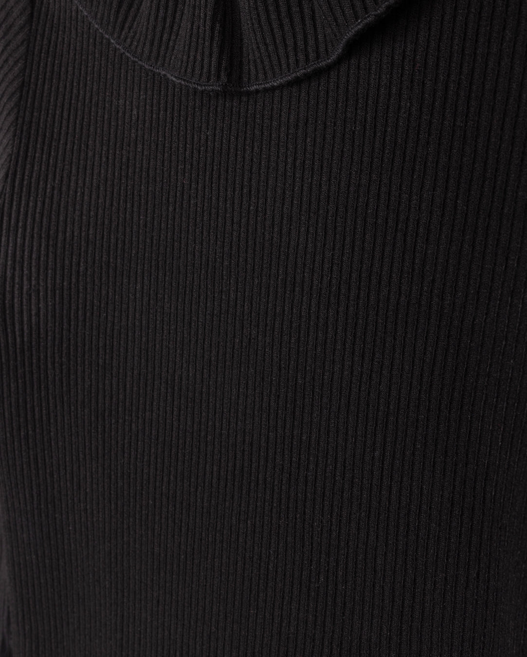Ruffled Collar Ribbed T-shirt
