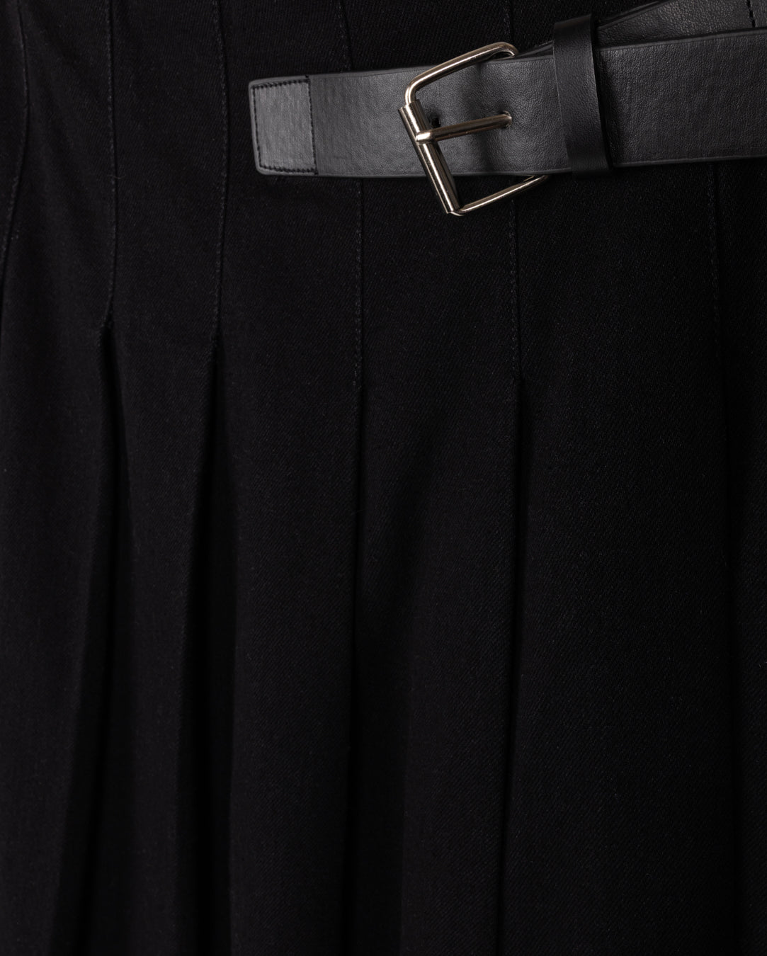 Denim Buckle Pleated Skirt W-21548