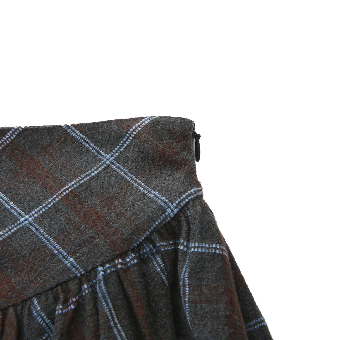 Round Yoke Plaid Skirt