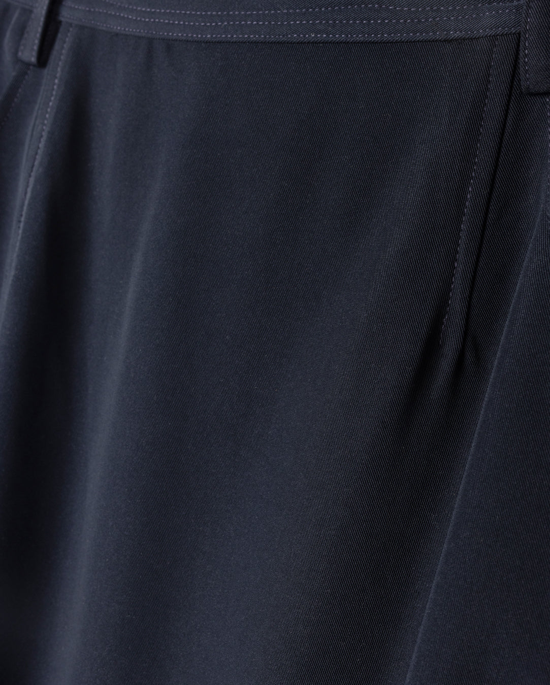 Front Pocket Back Pleat Skirt