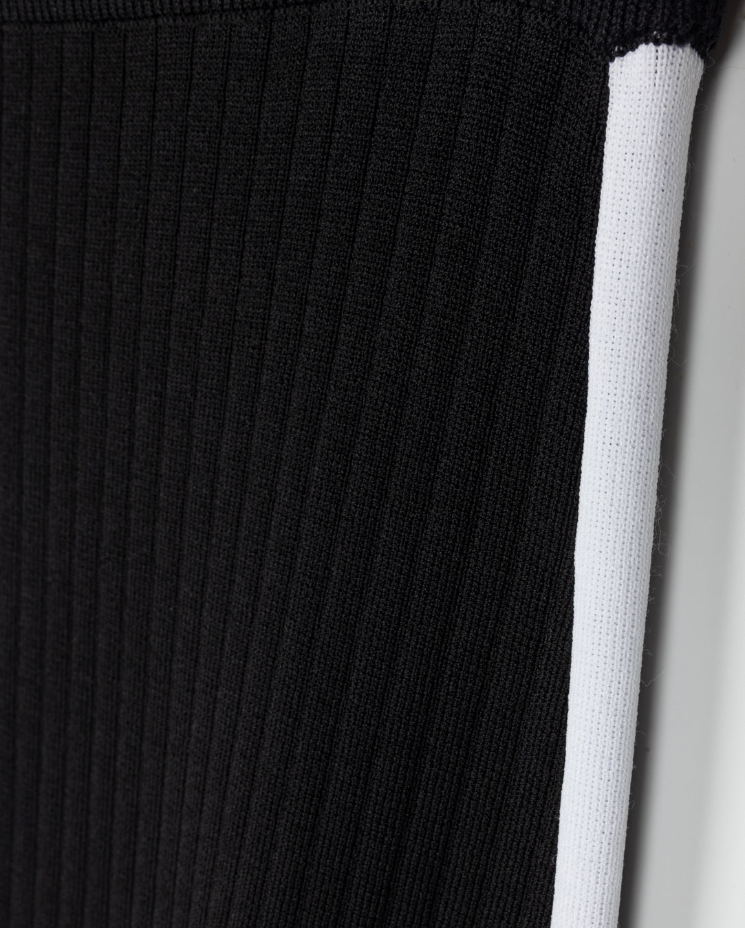 Side Stripe Knit Skirt - Junees