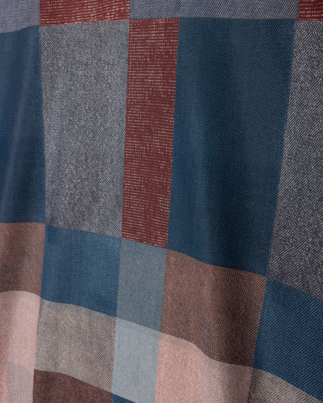 Mesh Box Printed Turtleneck