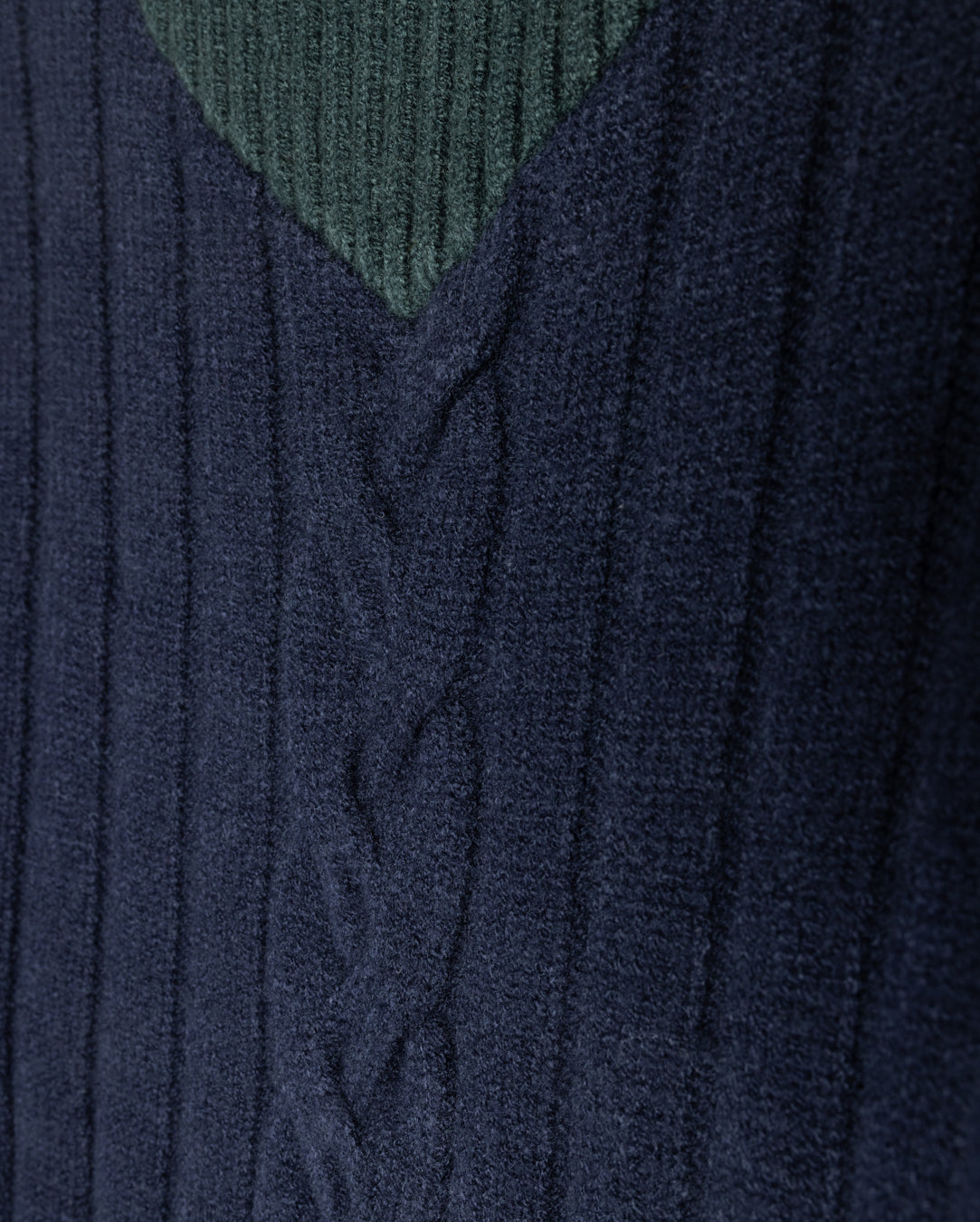 Thick Center Cable Knit Sweater