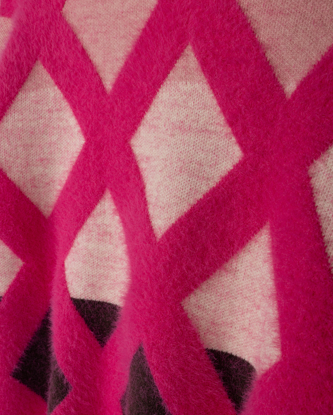Color Block Diamond Seam Sweater