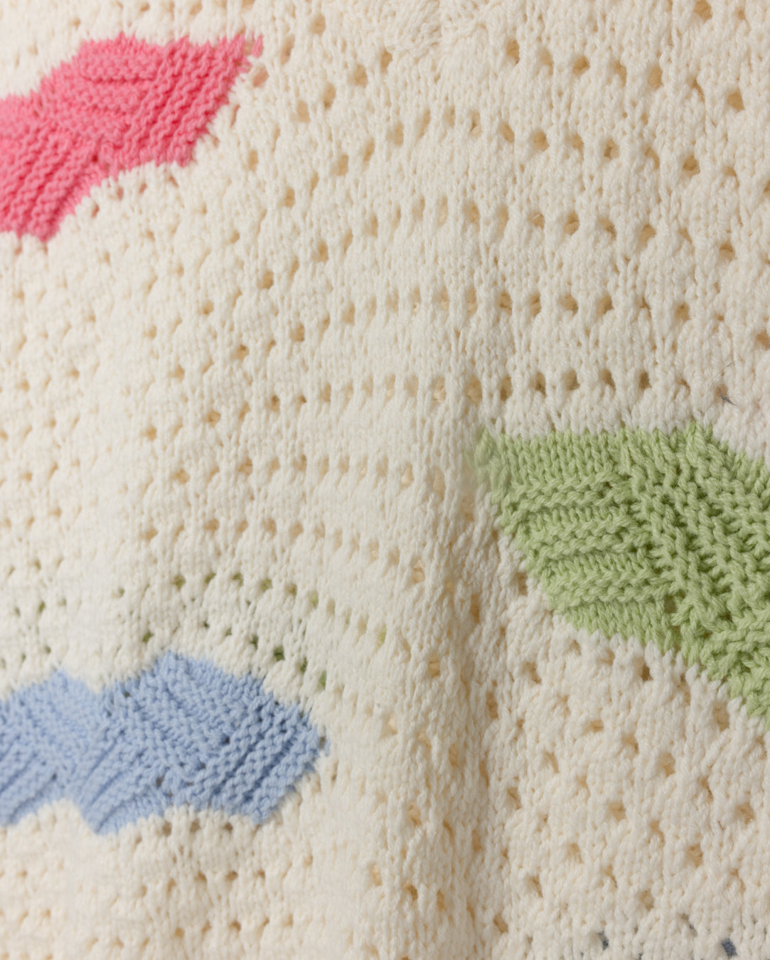 Color Knit Cable Vest