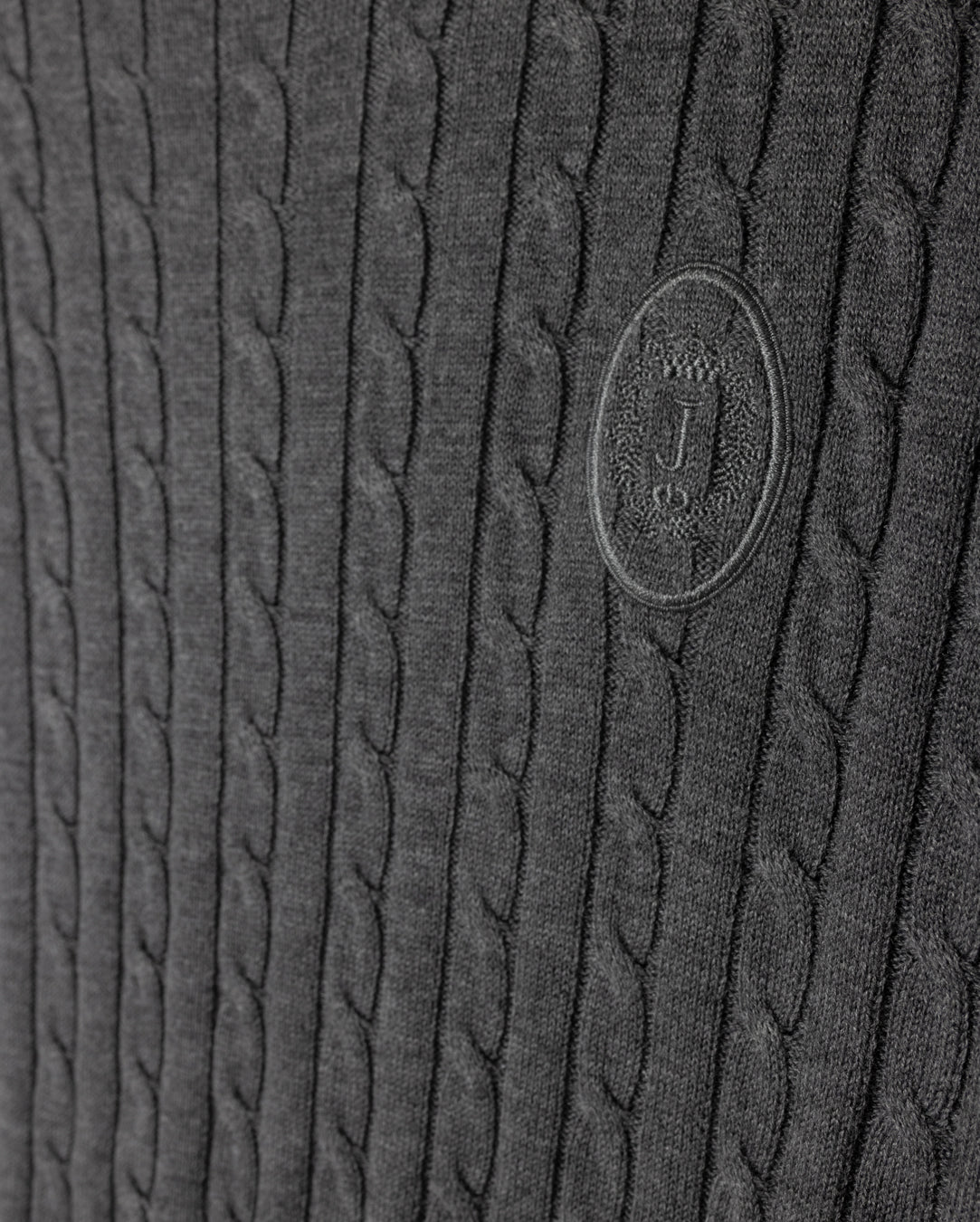 Crest Detailed Cable Knit Sweater