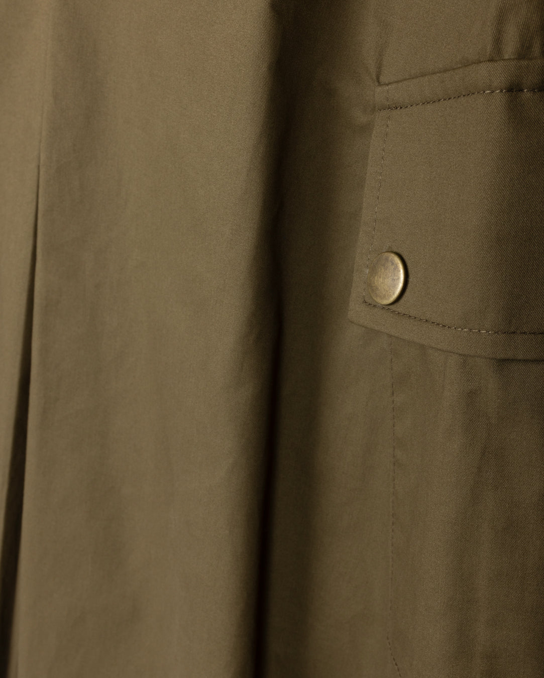 Front Kick Pleat Pocket Skirt