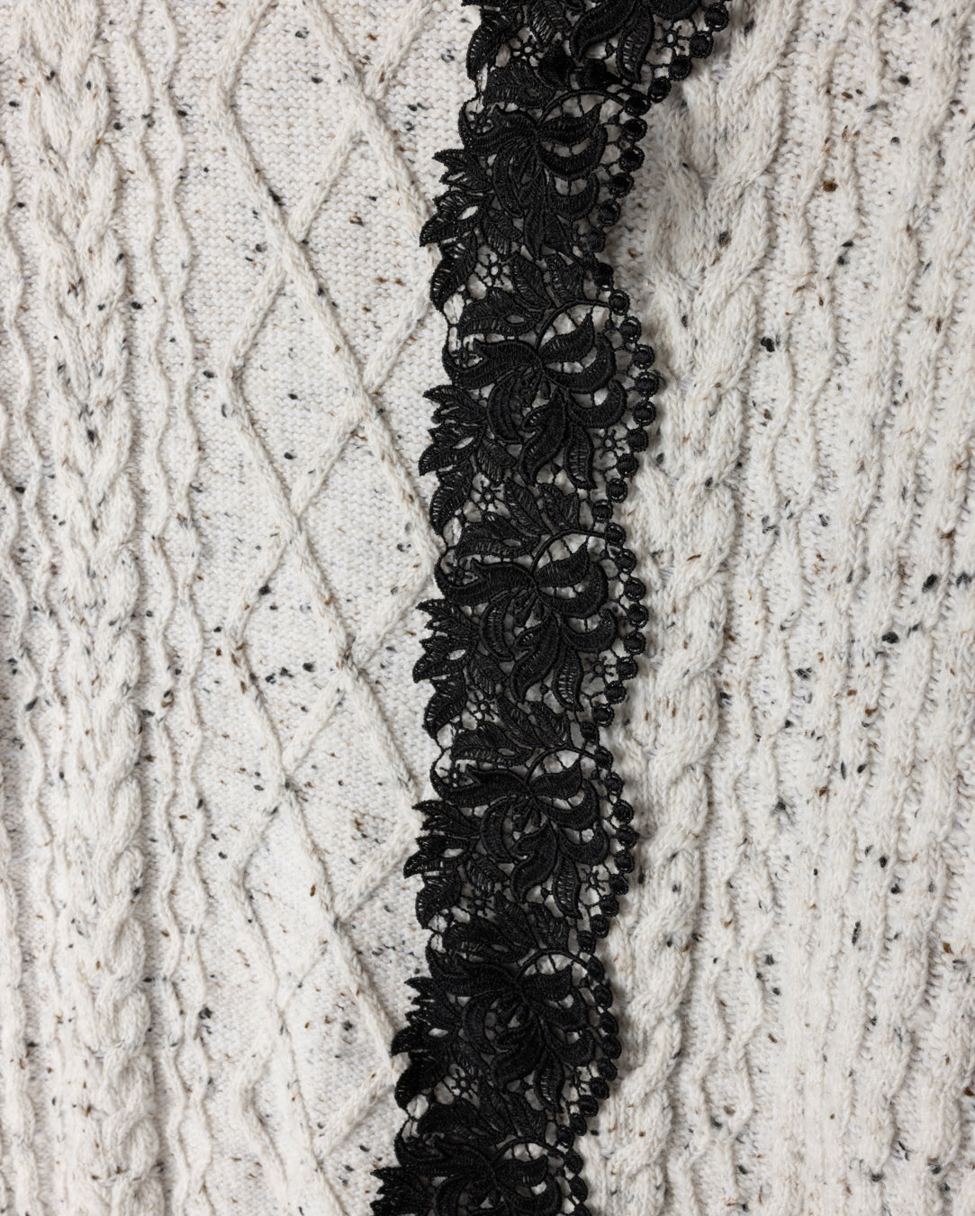 Lace Detailed Knit Top