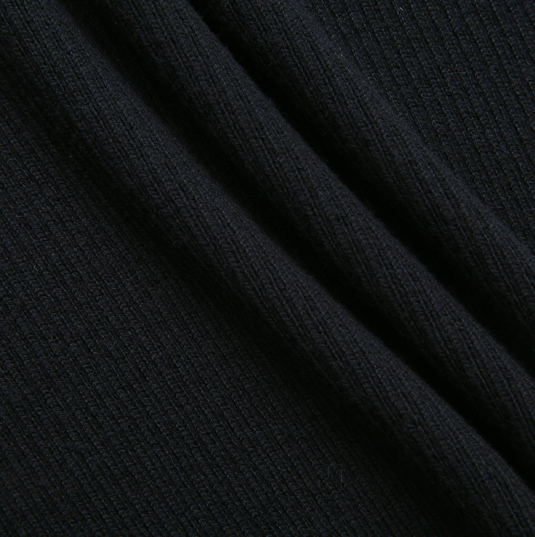 Ribbed Fine Crest Turtlneck