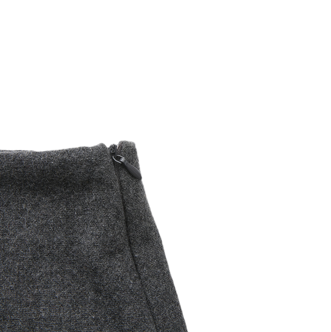 Side Pleat Wool Skirt